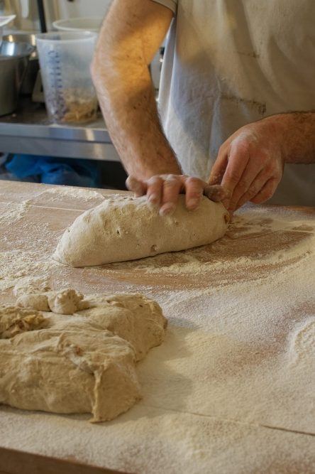 Savoir Faire et Découverte - Créer sa Boulangerie traditionnelle : Maîtrisez le Pain au levain naturel et la cuisson au feu de bois