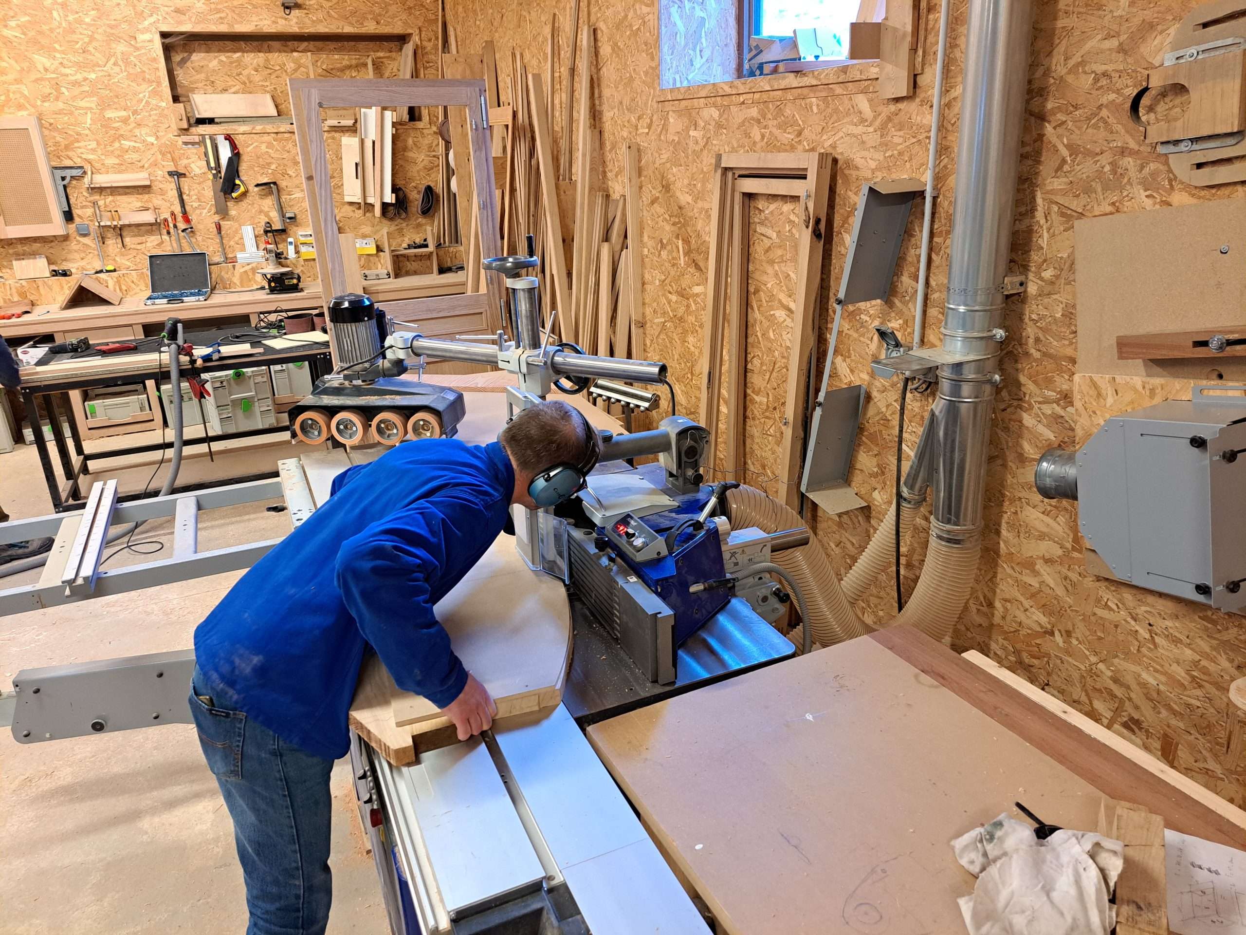 Devenir Ebeniste : Concevez et fabriquez vos premiers meubles sur-mesure !